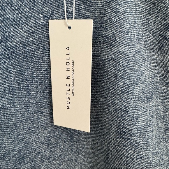Hustle N Holla NWT Denim Flare Shorts - Picture 4 of 6